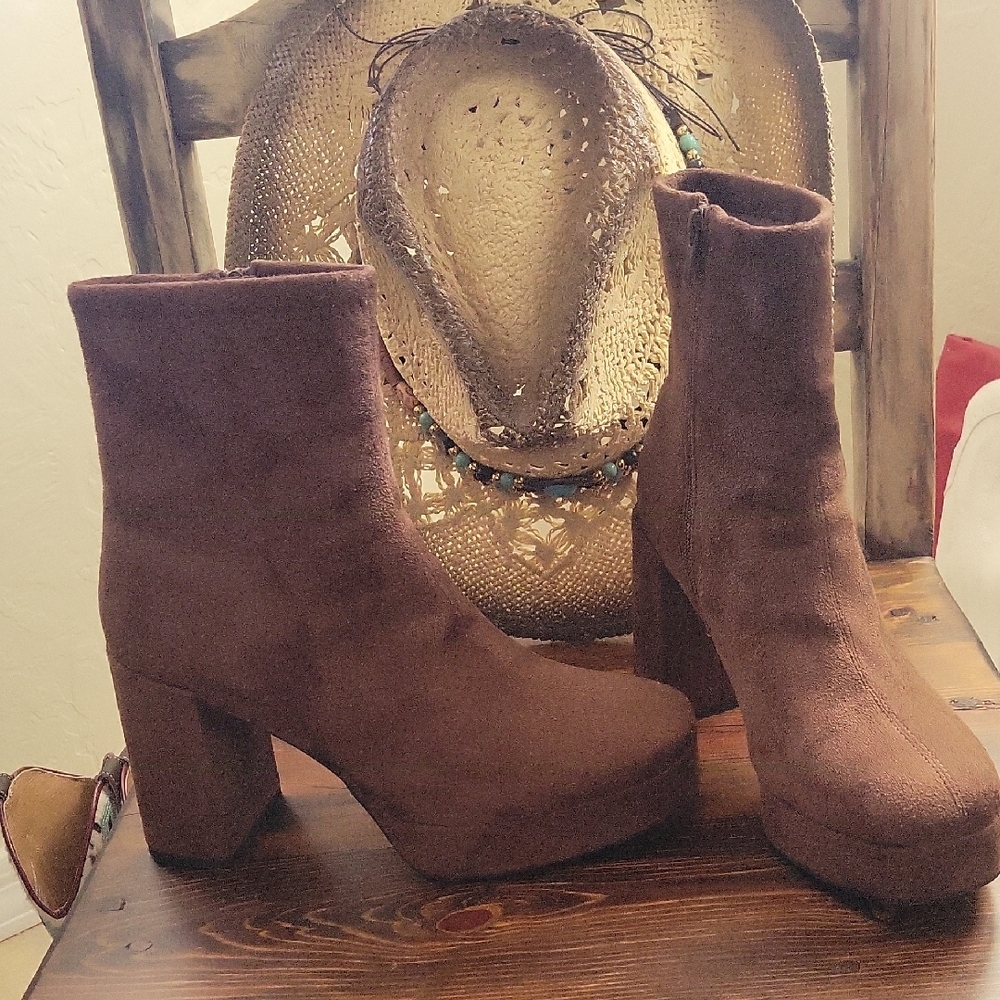 Forever 21 Chocolate Heeled Boots